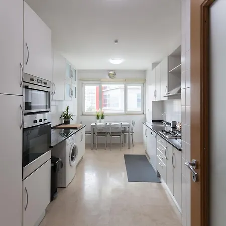 Flh Expo Family Flat With Balcony